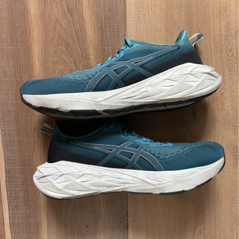 ASICS Novablast 4 Running Shoes Blue Evening Teal Size 12.5 Men's